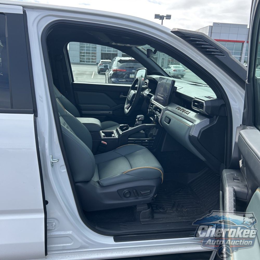 2025 Toyota Tacoma Trailhunter HV