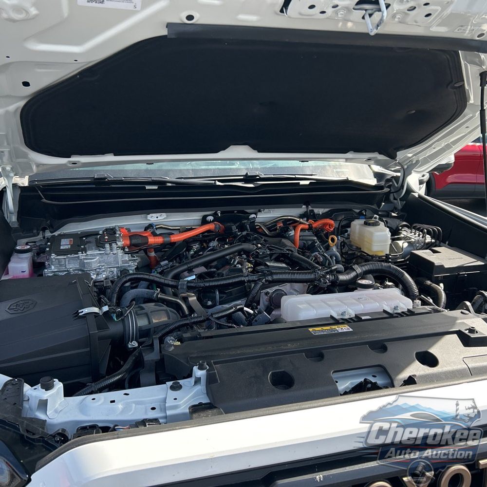 2025 Toyota Tacoma Trailhunter HV