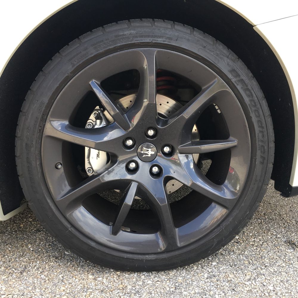 2012 Maserati GranTurismo Base