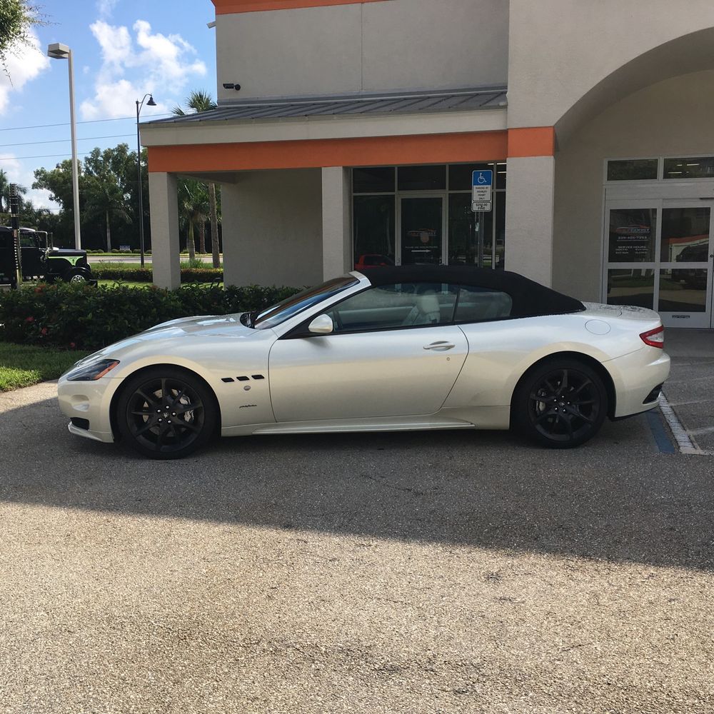 2012 Maserati GranTurismo Base