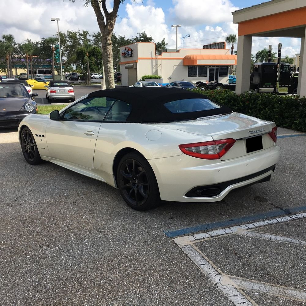 2012 Maserati GranTurismo Base
