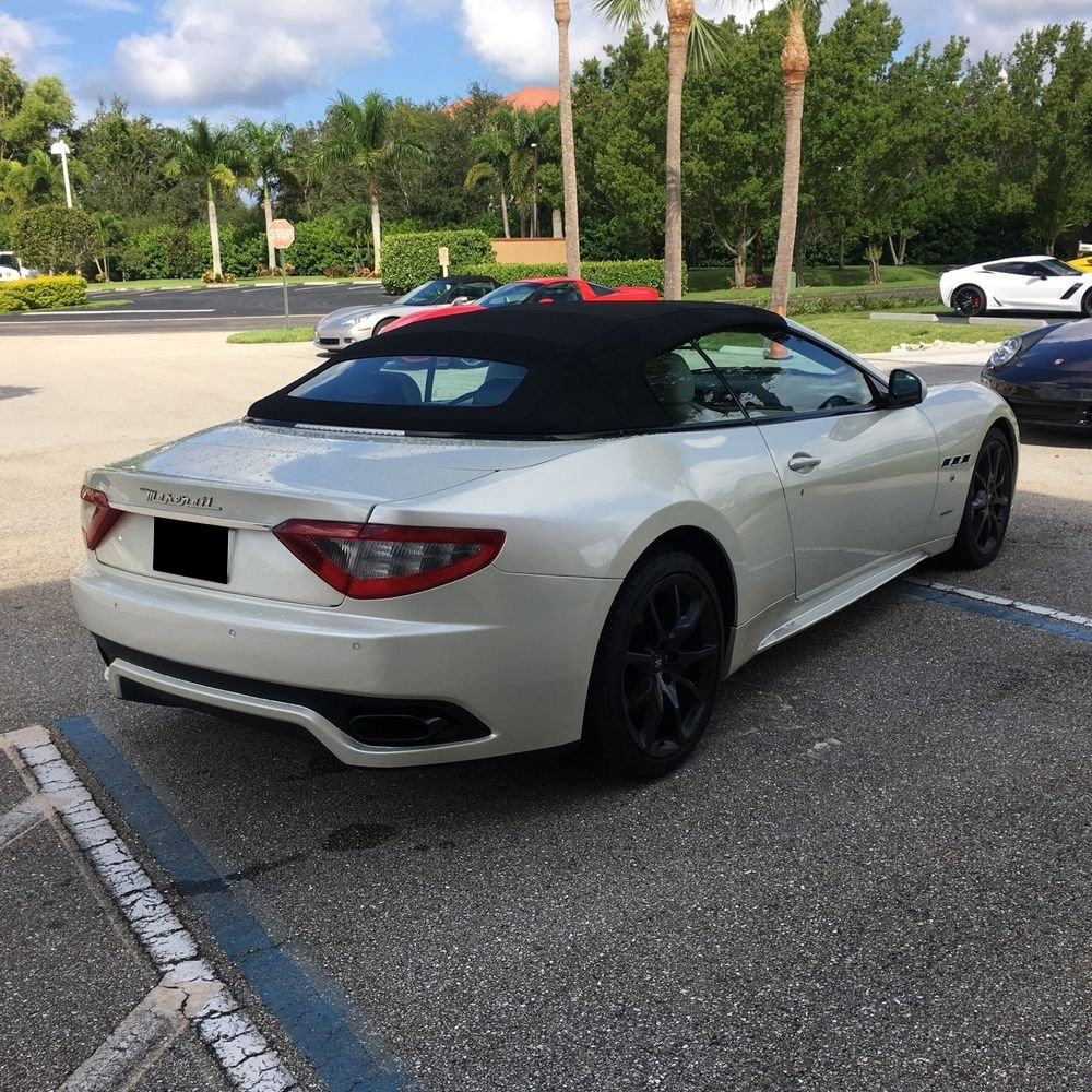 2012 Maserati GranTurismo Base