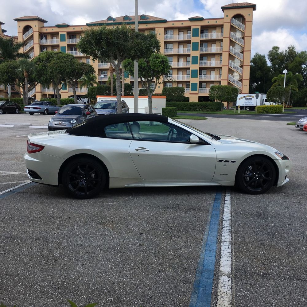 2012 Maserati GranTurismo Base