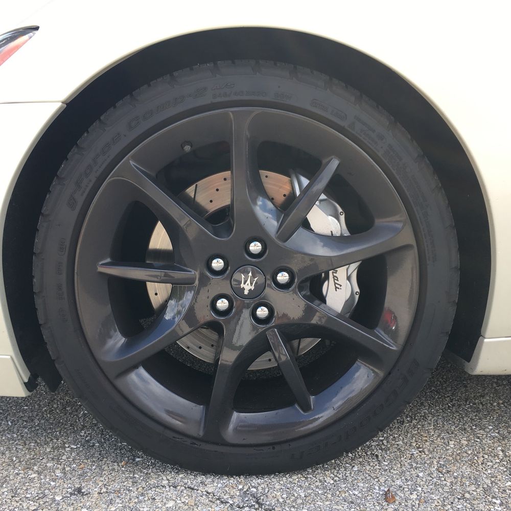 2012 Maserati GranTurismo Base