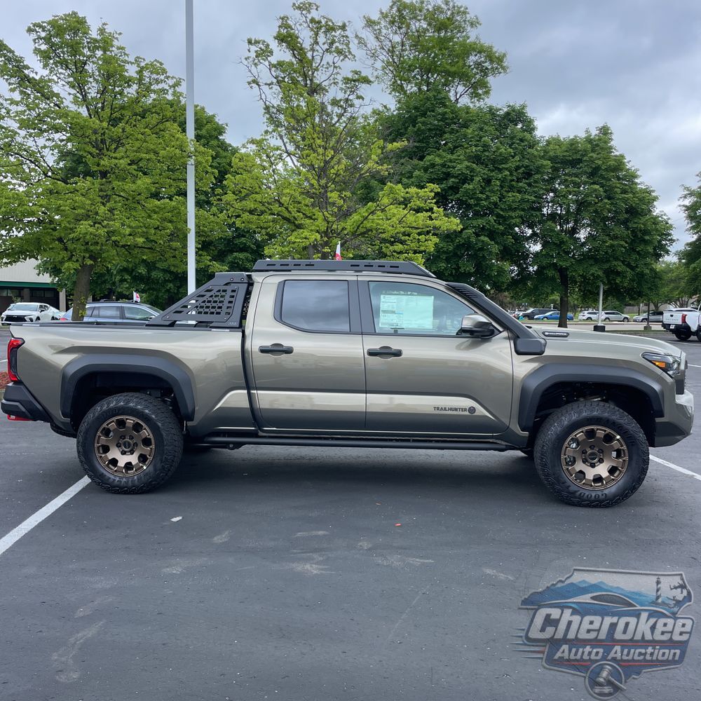 2025 Toyota Tacoma Trailhunter HV