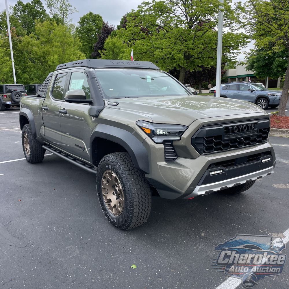 2025 Toyota Tacoma Trailhunter HV