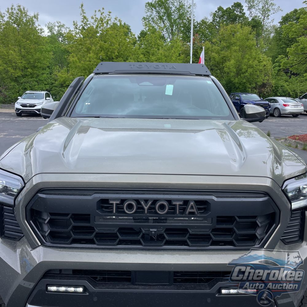 2025 Toyota Tacoma Trailhunter HV