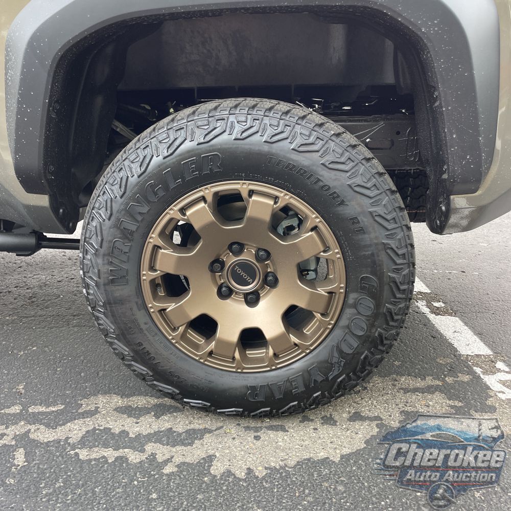 2025 Toyota Tacoma Trailhunter HV