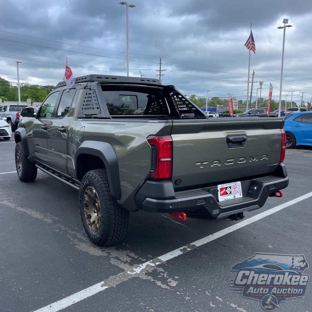 2025 Toyota Tacoma Trailhunter HV