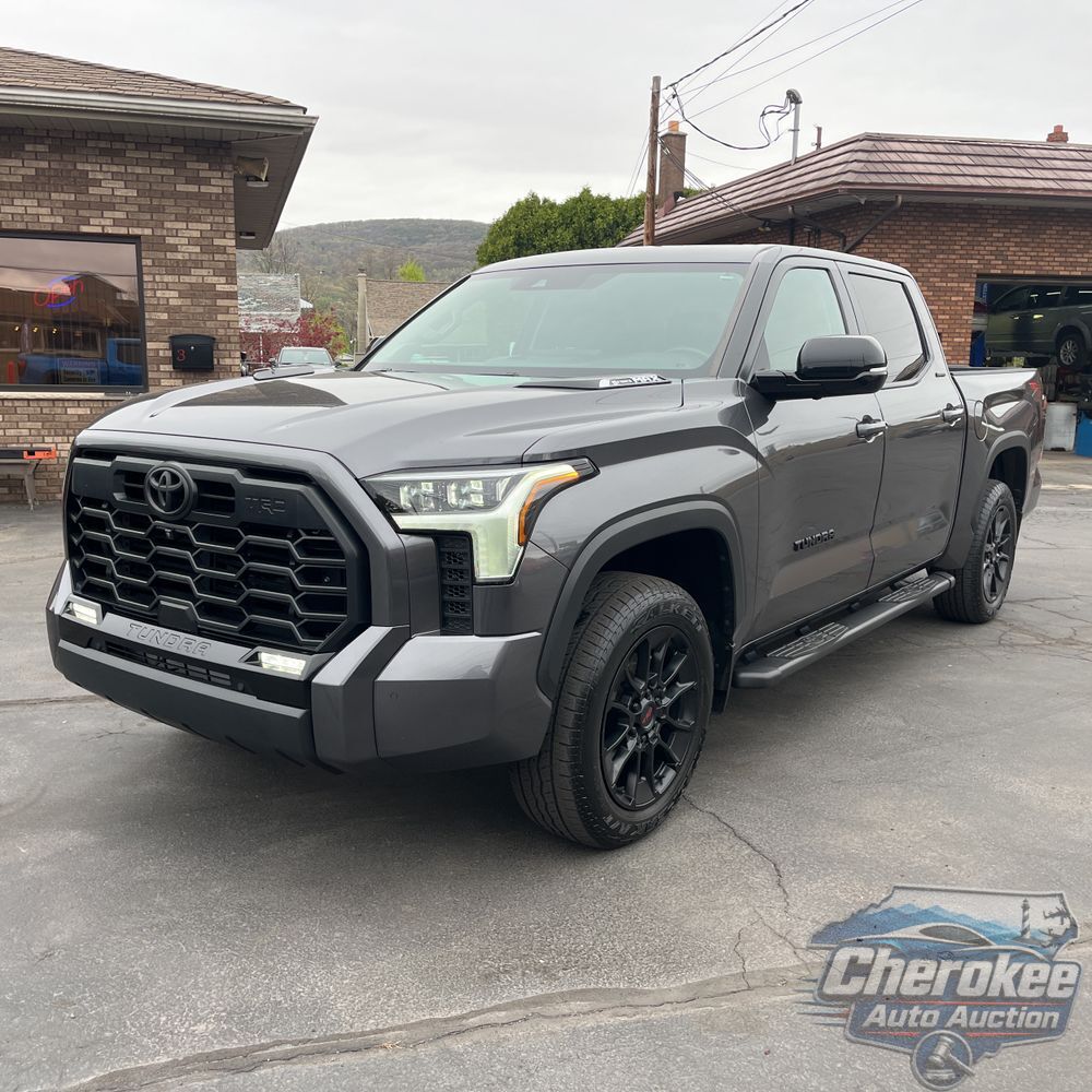 2024 Toyota Tundra Limited HV