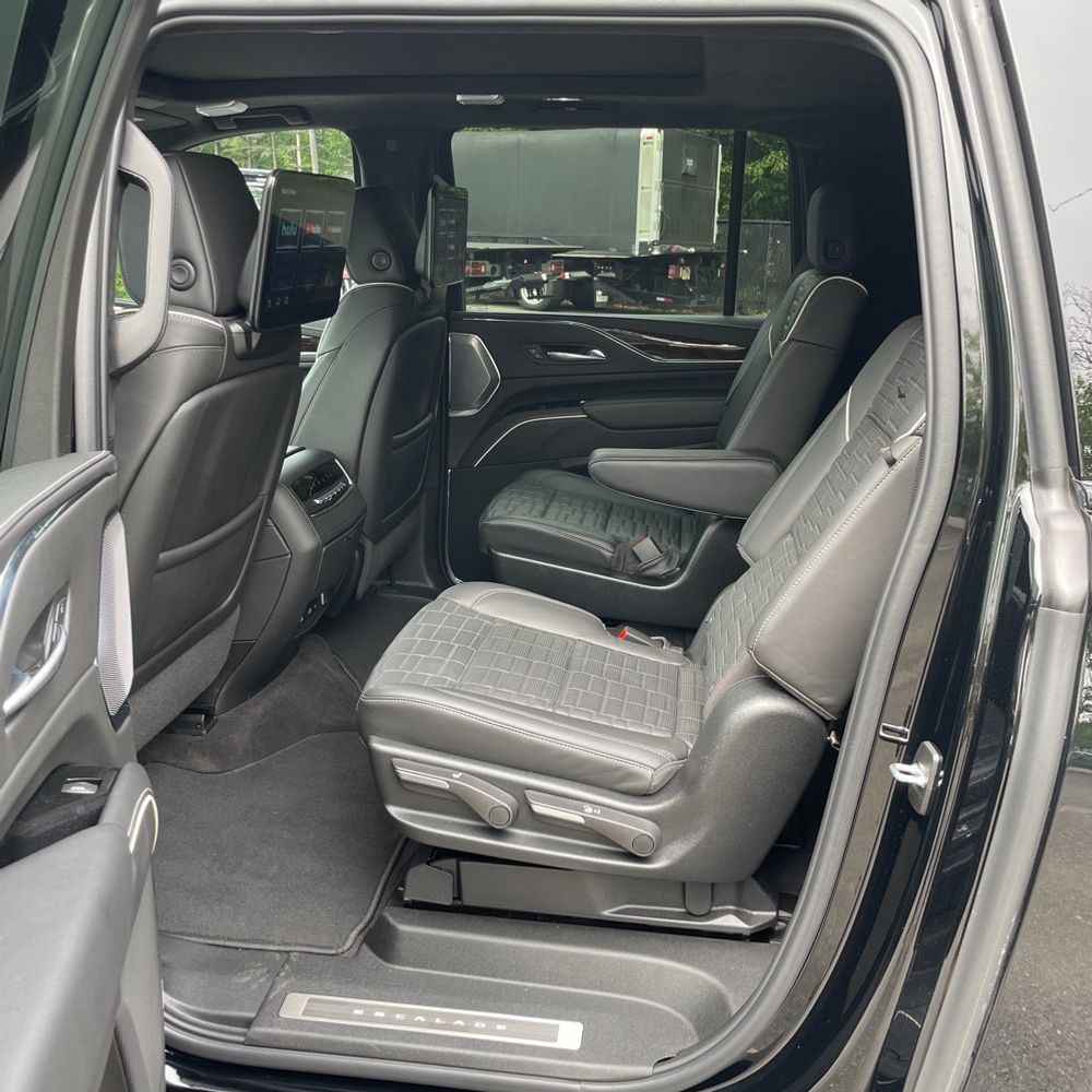 2024 Cadillac Escalade ESV Sport Platinum