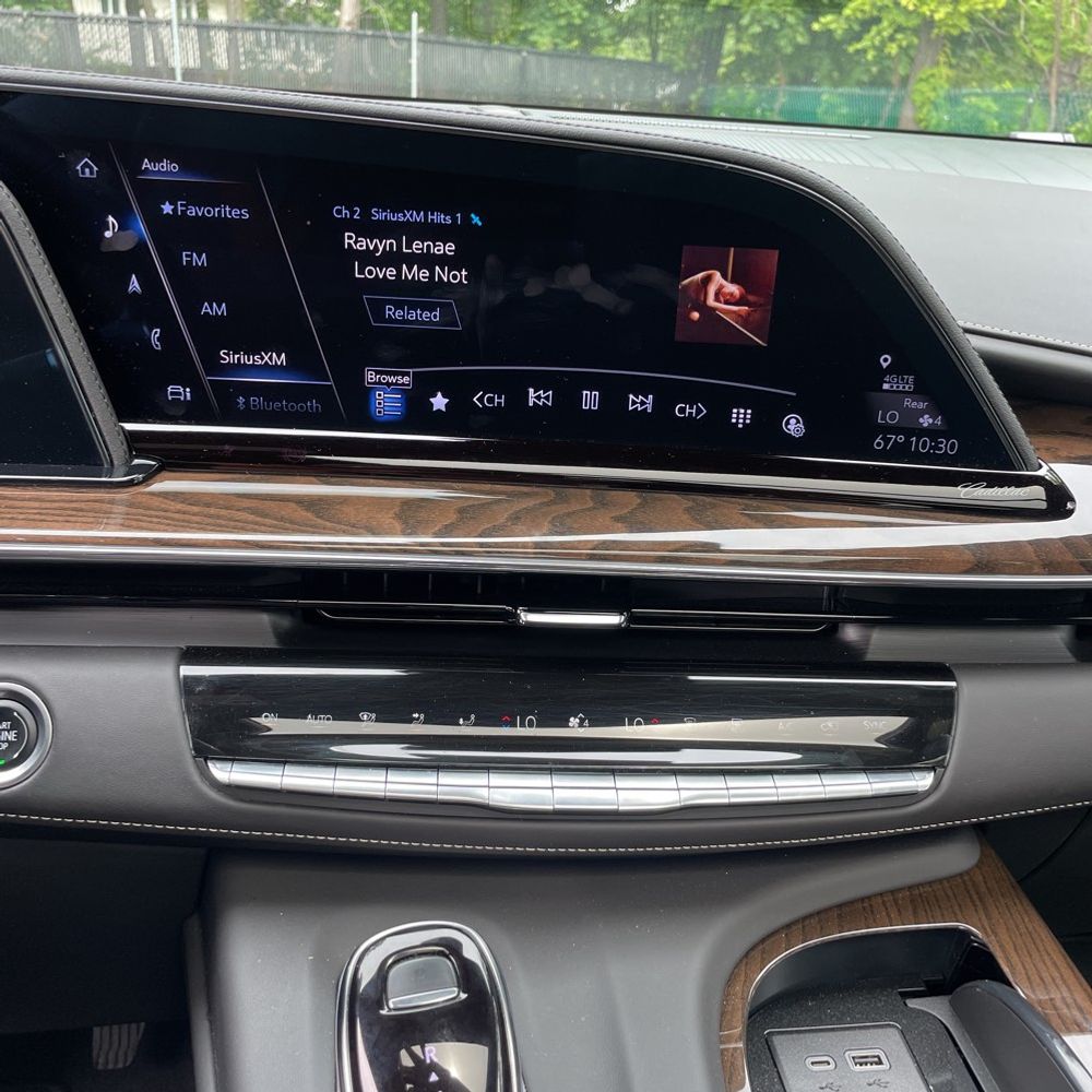 2024 Cadillac Escalade ESV Sport Platinum
