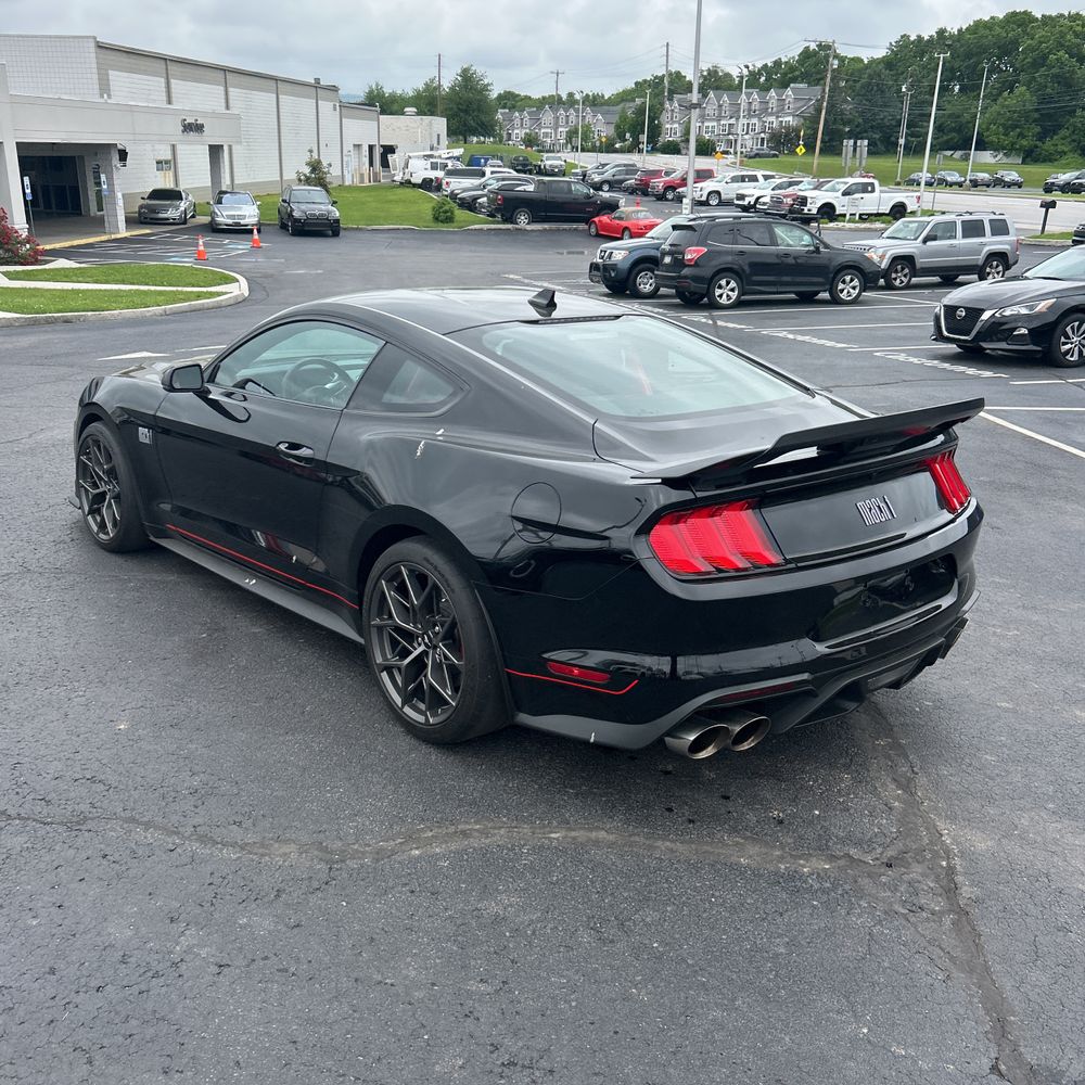 2022 Ford Mustang Mach 1