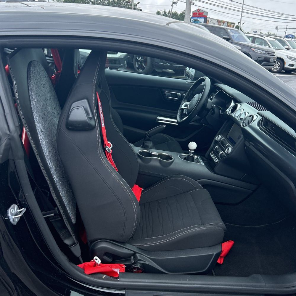 2022 Ford Mustang Mach 1