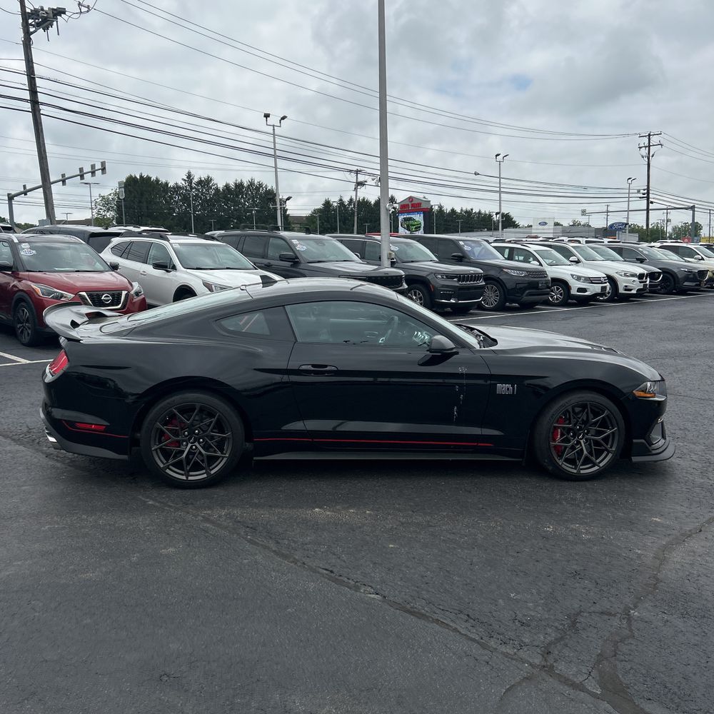 2022 Ford Mustang Mach 1