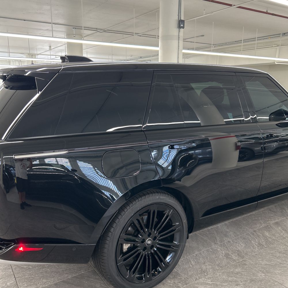 2023 Land Rover Range Rover P530 SE LWB