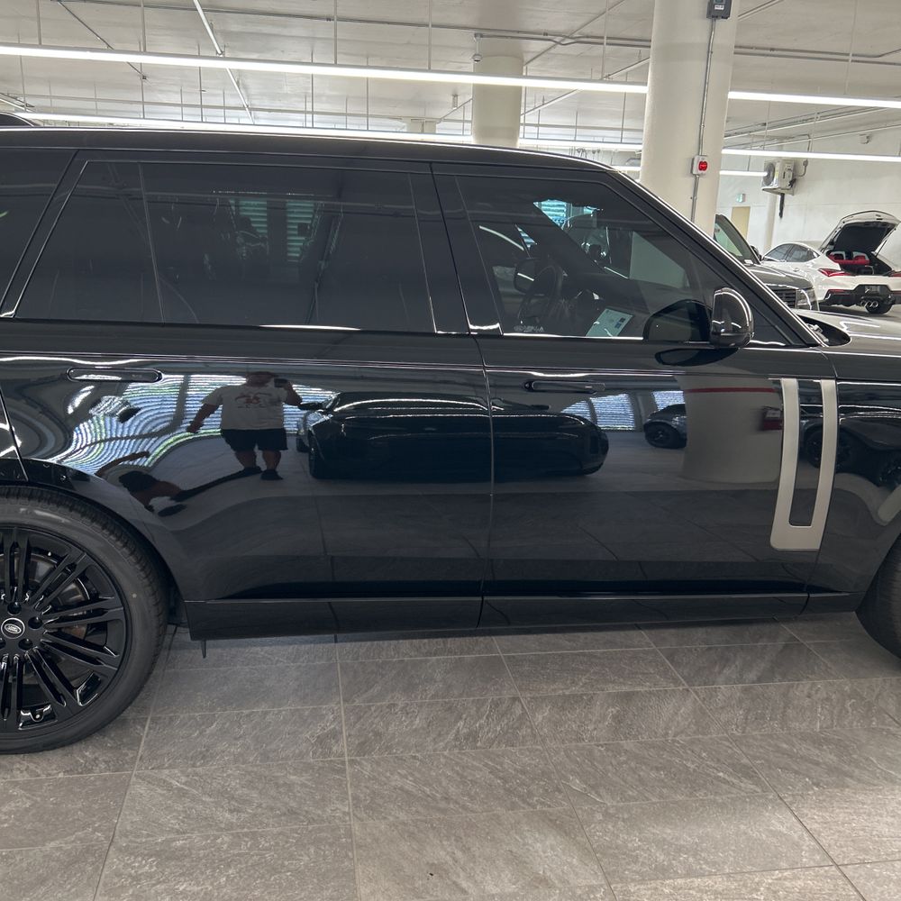 2023 Land Rover Range Rover P530 SE LWB