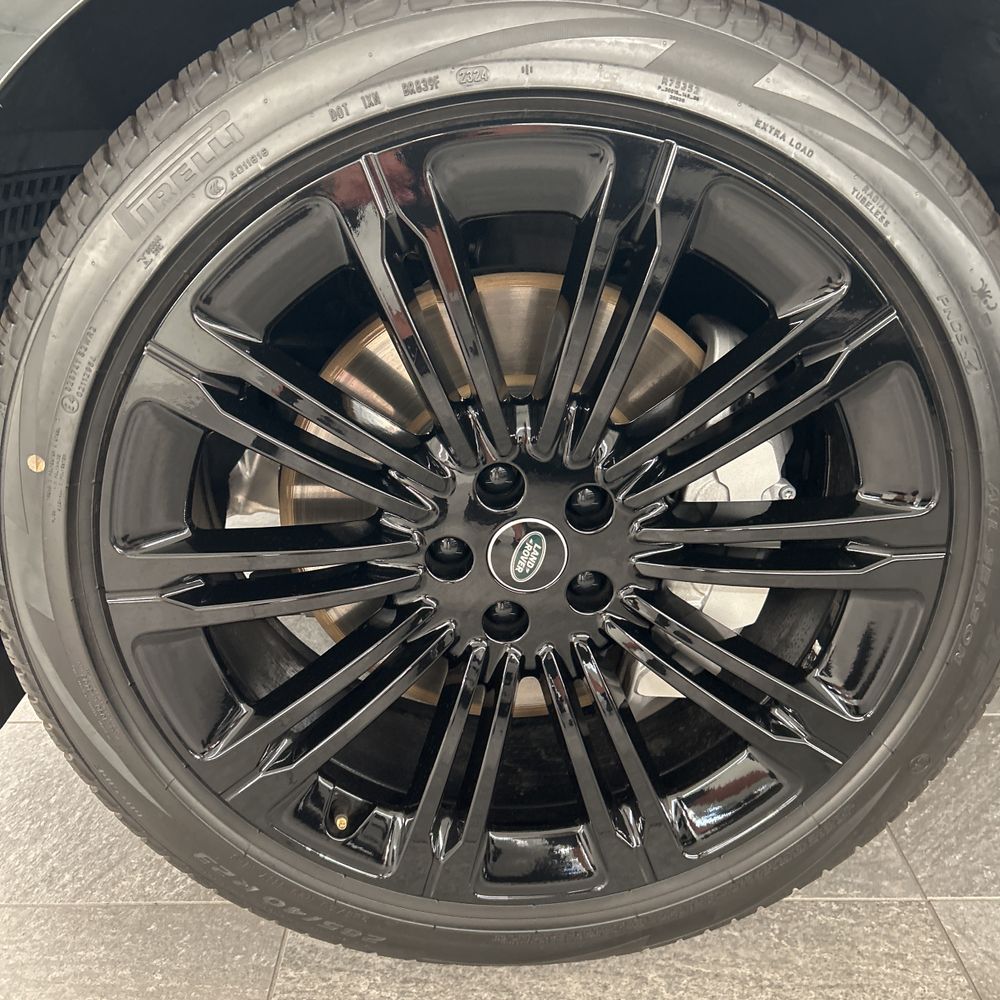2023 Land Rover Range Rover P530 SE LWB