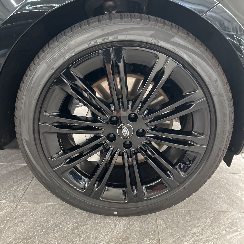 2023 Land Rover Range Rover P530 SE LWB