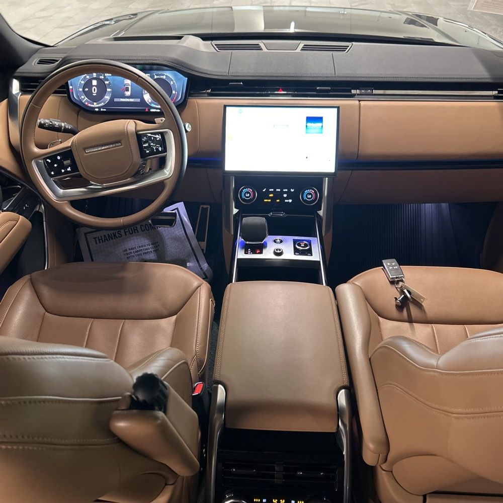 2023 Land Rover Range Rover P530 SE LWB