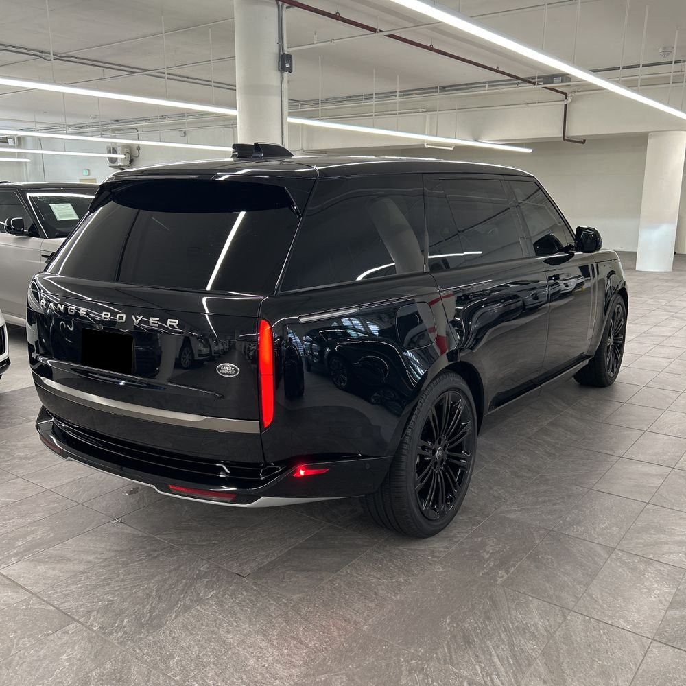 2023 Land Rover Range Rover P530 SE LWB