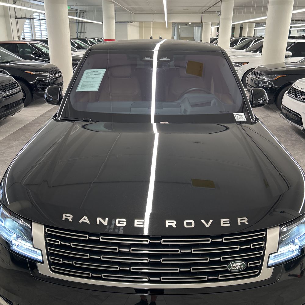 2023 Land Rover Range Rover P530 SE LWB