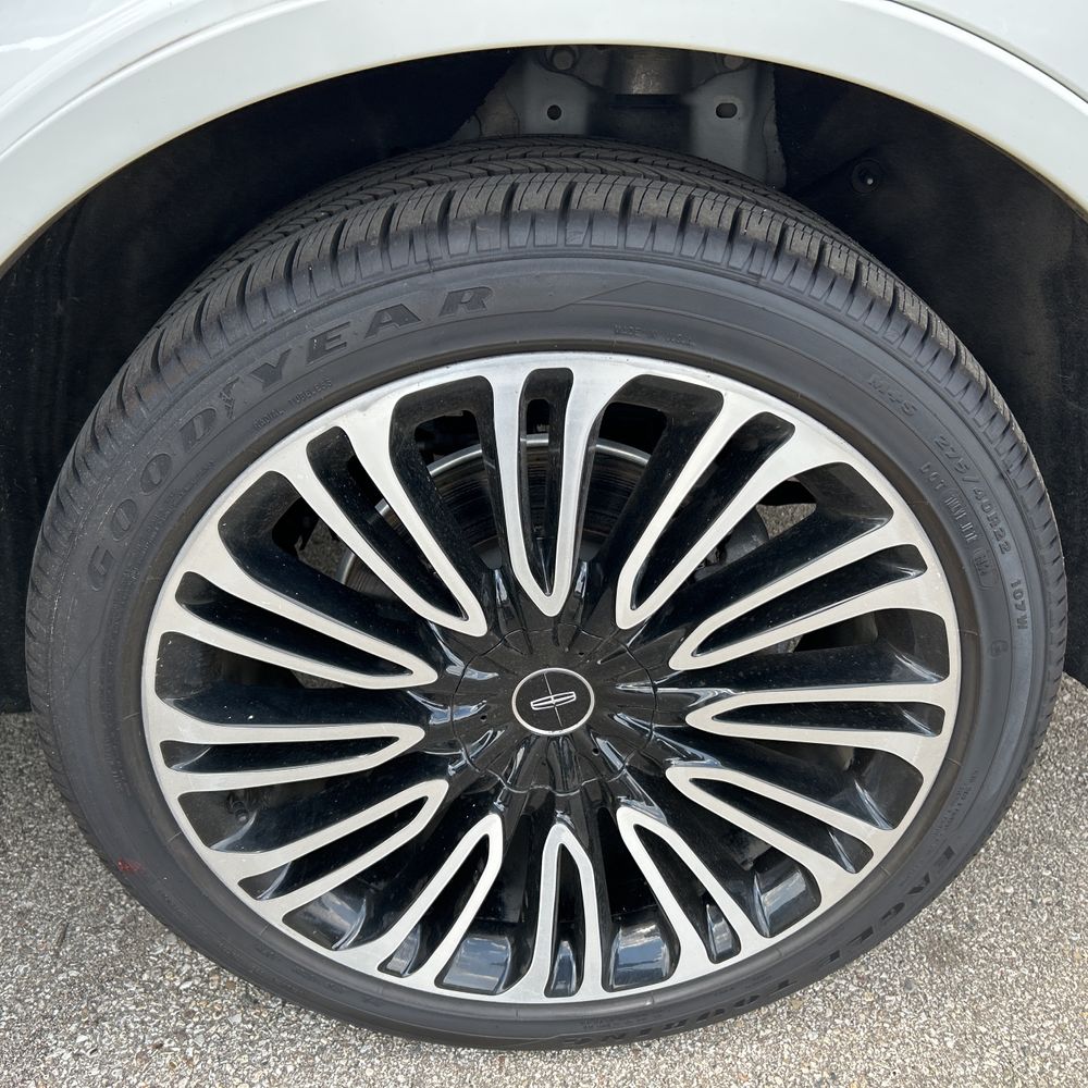 2022 Lincoln Aviator Black Label
