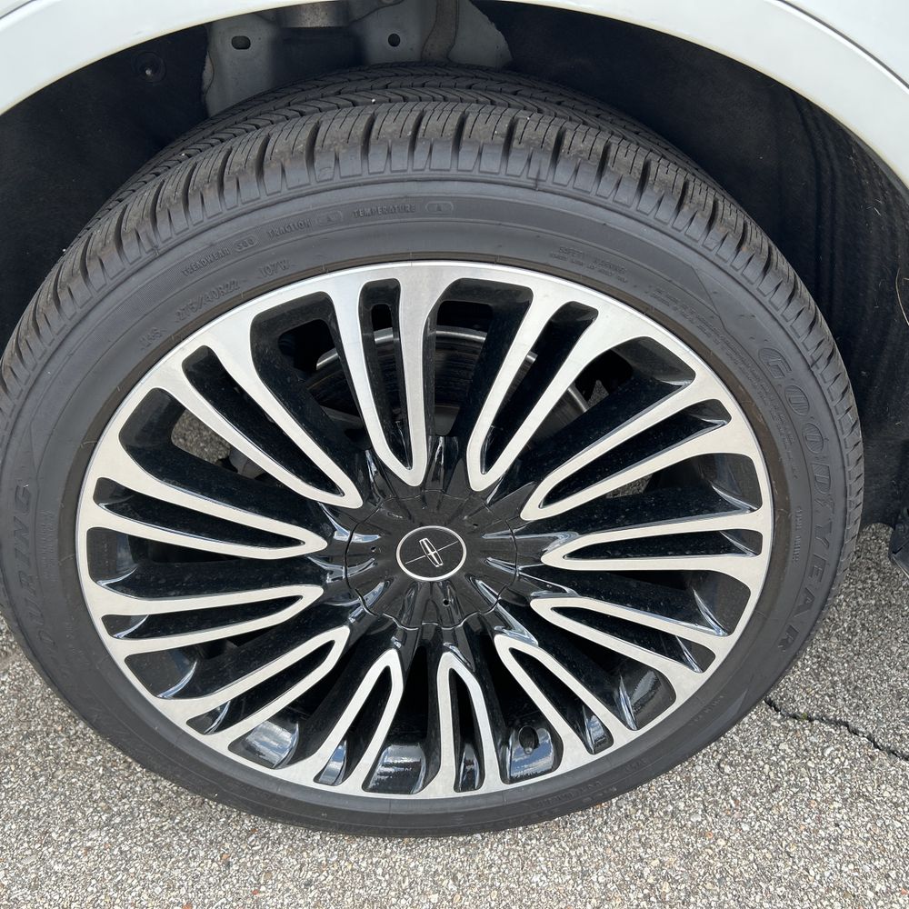 2022 Lincoln Aviator Black Label