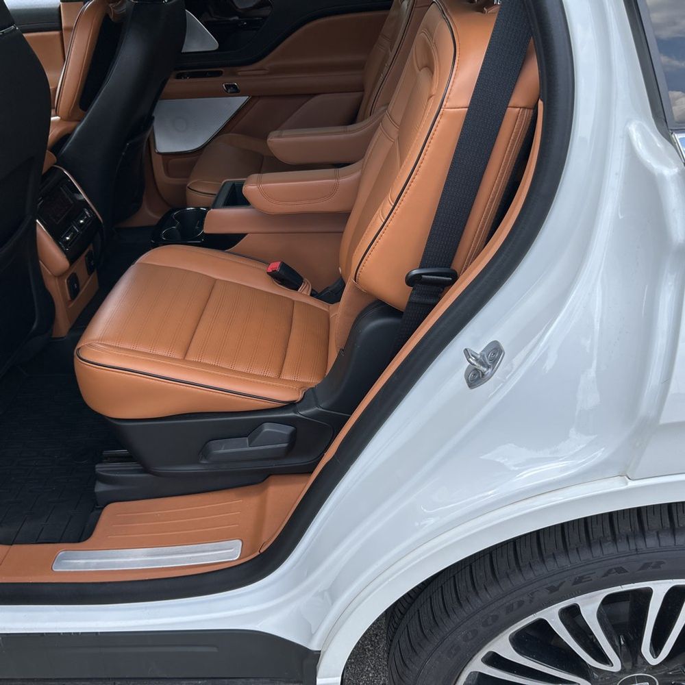 2022 Lincoln Aviator Black Label