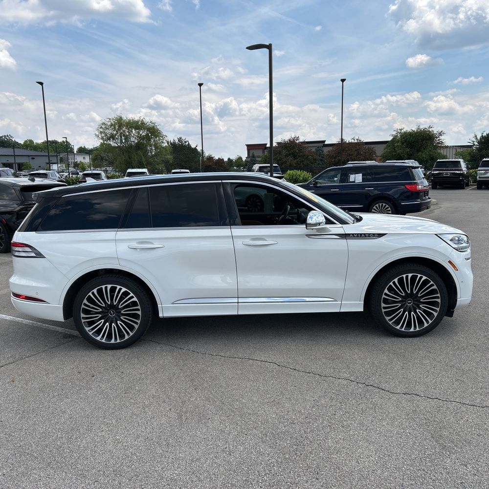 2022 Lincoln Aviator Black Label