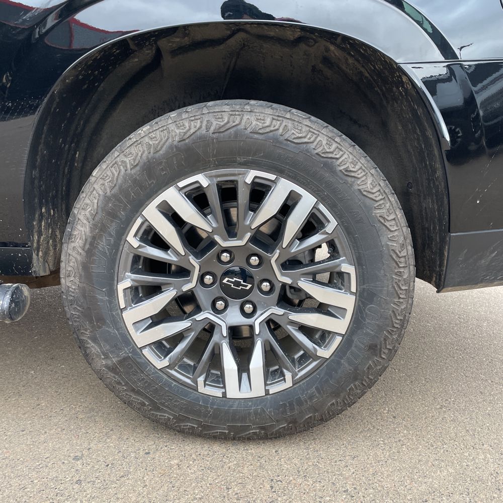 2025 Chevrolet Suburban Z71