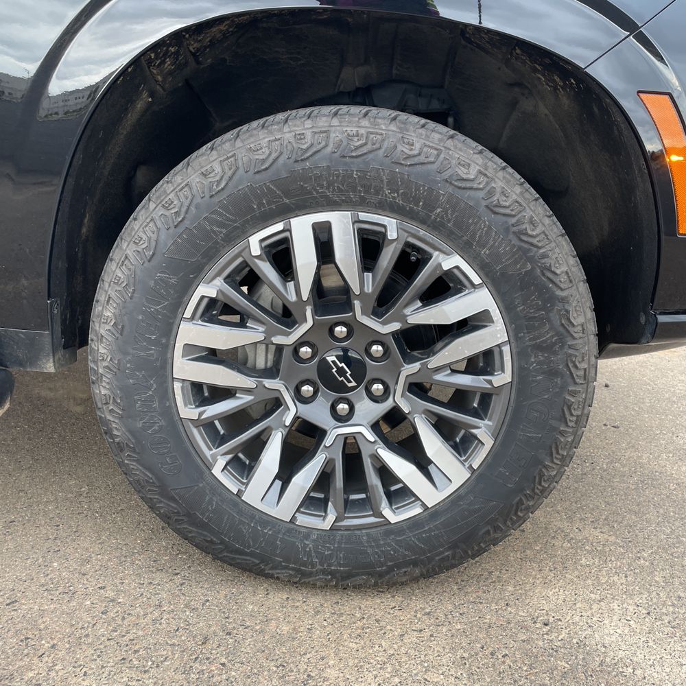 2025 Chevrolet Suburban Z71