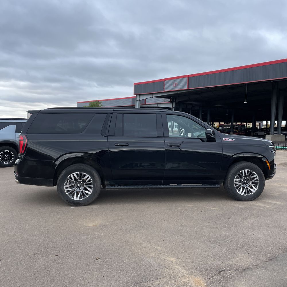 2025 Chevrolet Suburban Z71