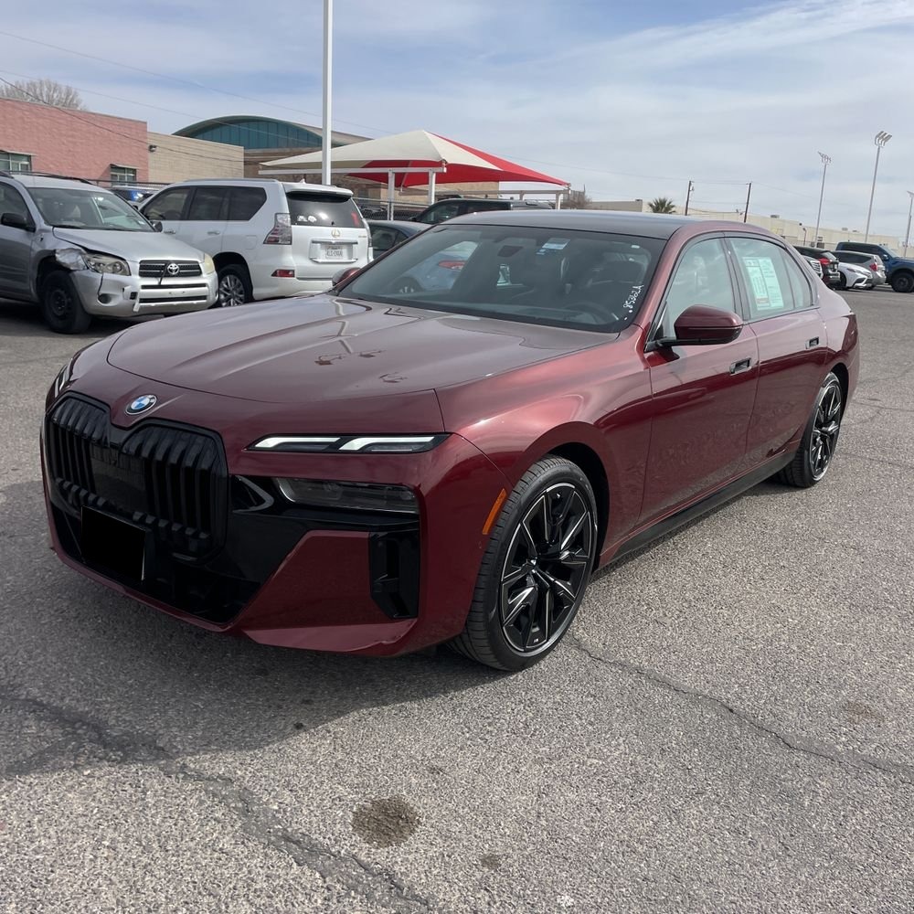 2023 BMW 7-Series 740i