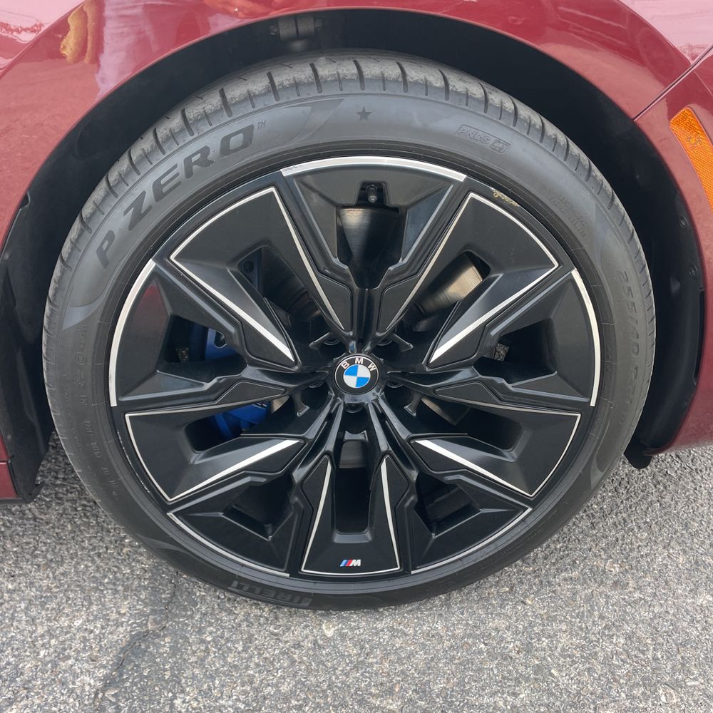 2023 BMW 7-Series 740i
