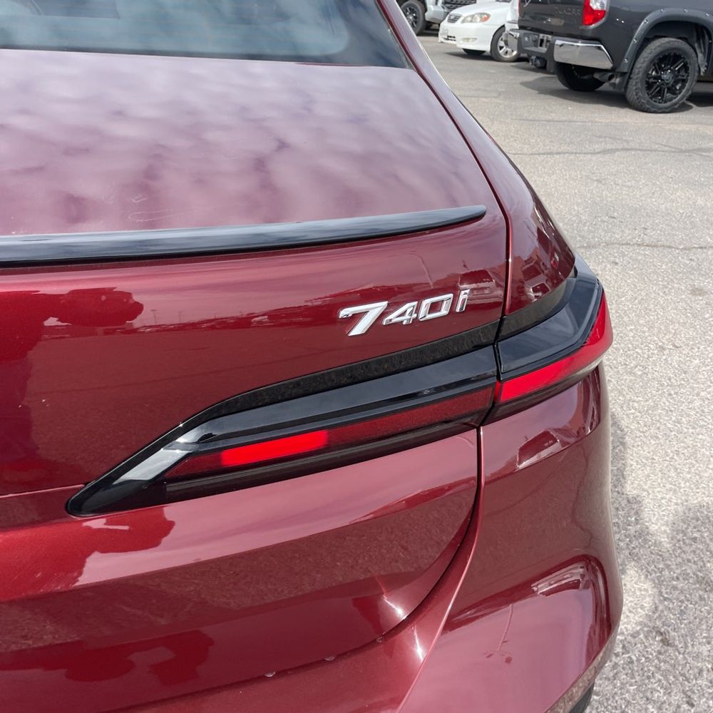 2023 BMW 7-Series 740i