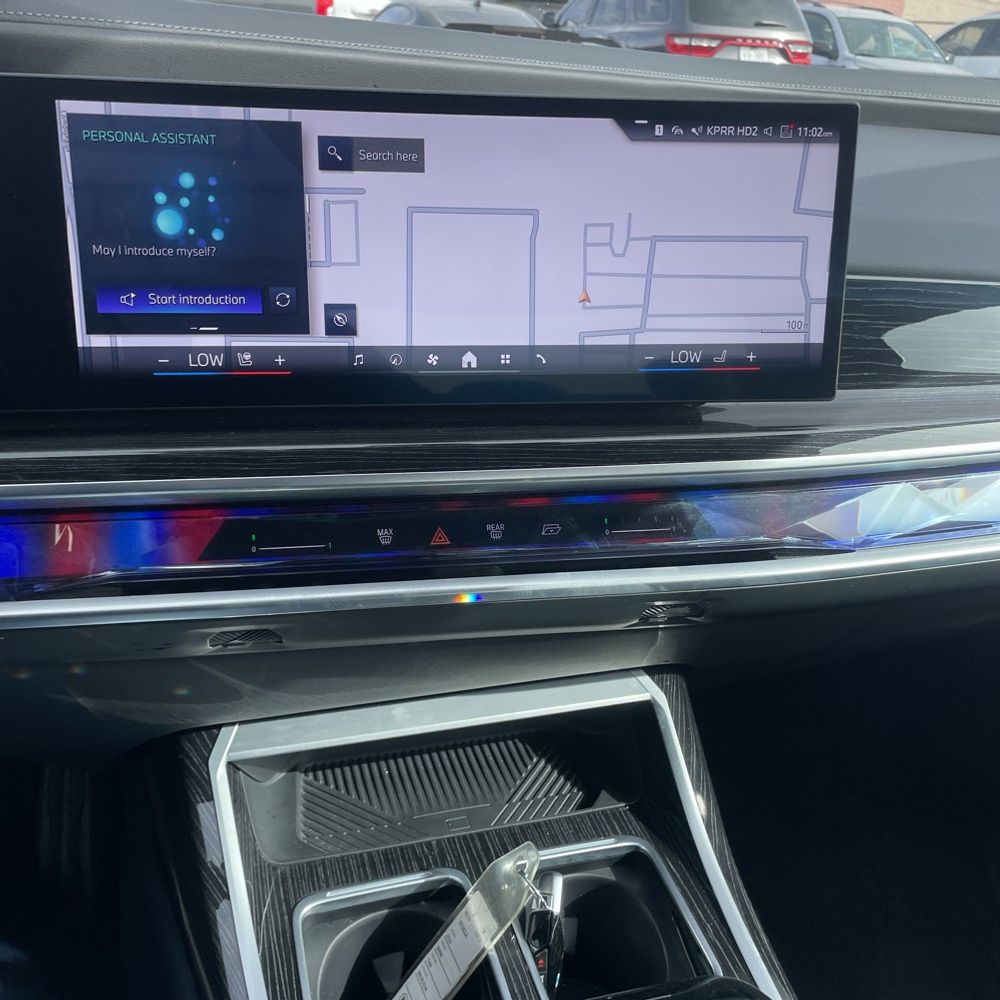 2023 BMW 7-Series 740i
