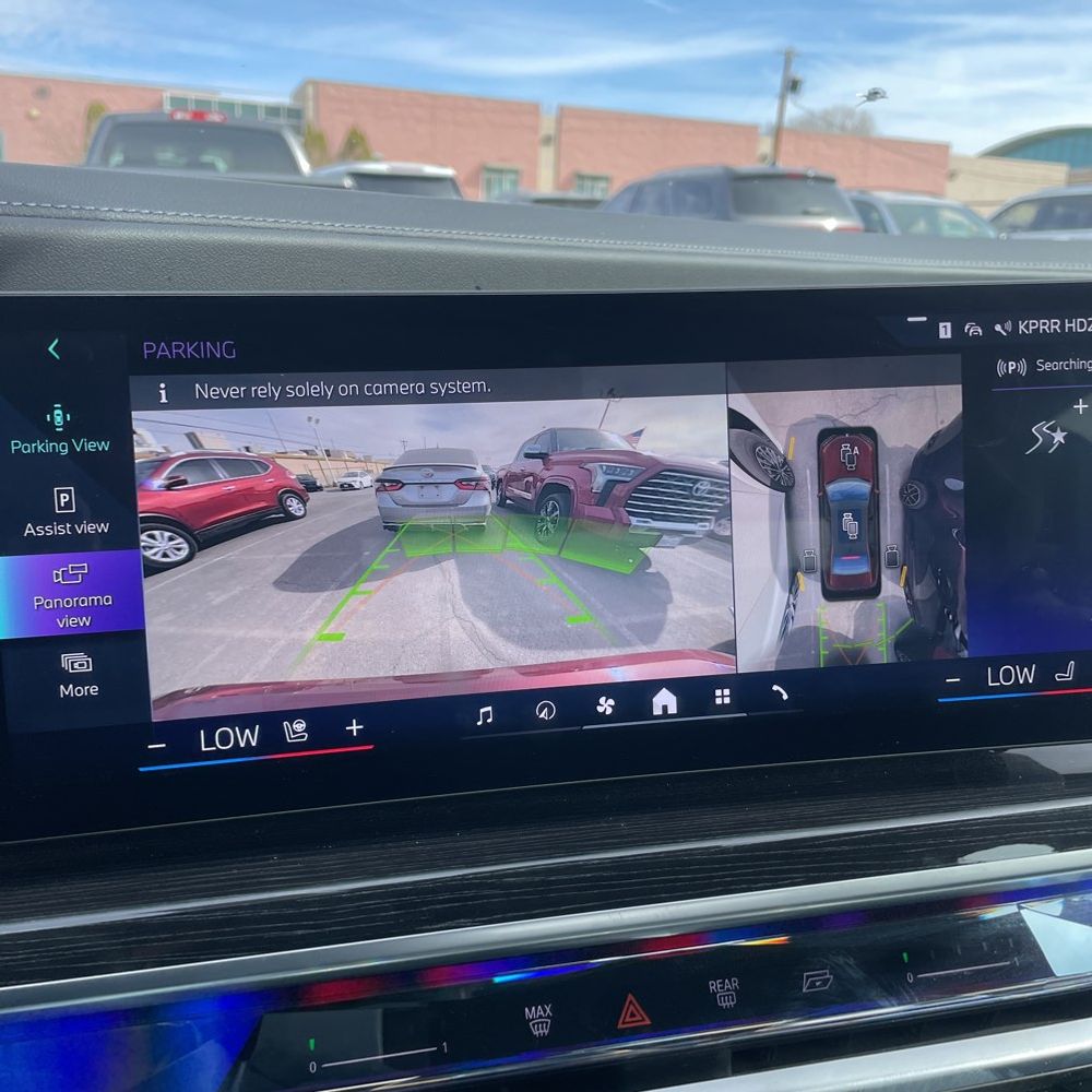 2023 BMW 7-Series 740i