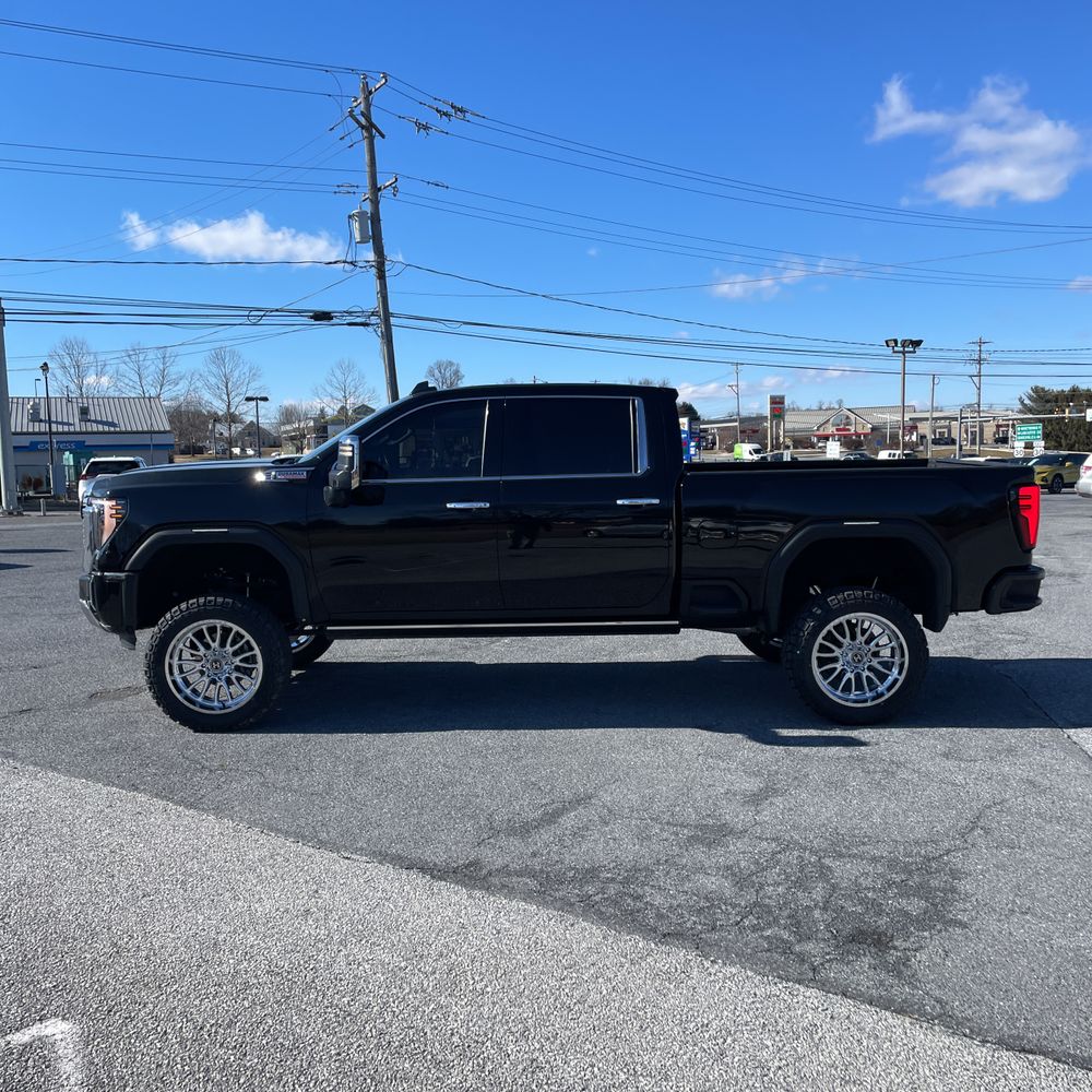 2024 GMC Sierra 2500HD Denali