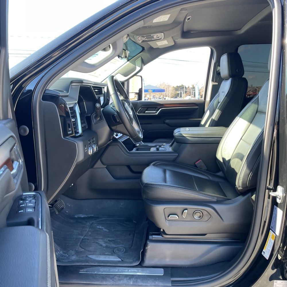 2024 GMC Sierra 2500HD Denali