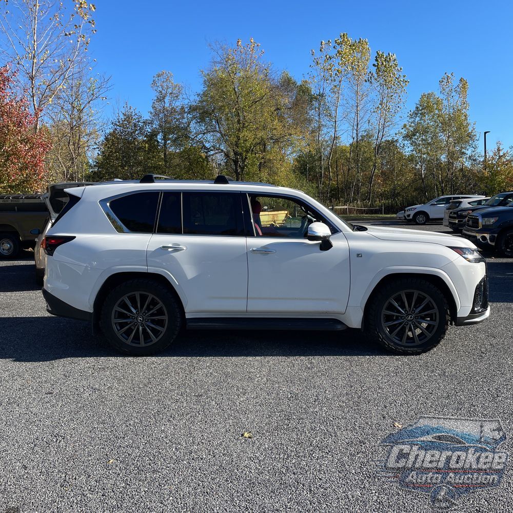 2024 Lexus LX 600 F SPORT Handling