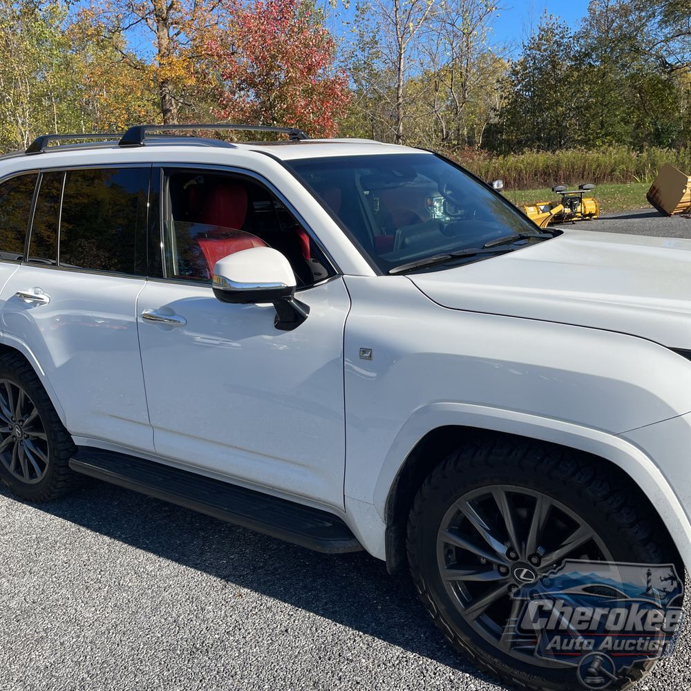 2024 Lexus LX 600 F SPORT Handling