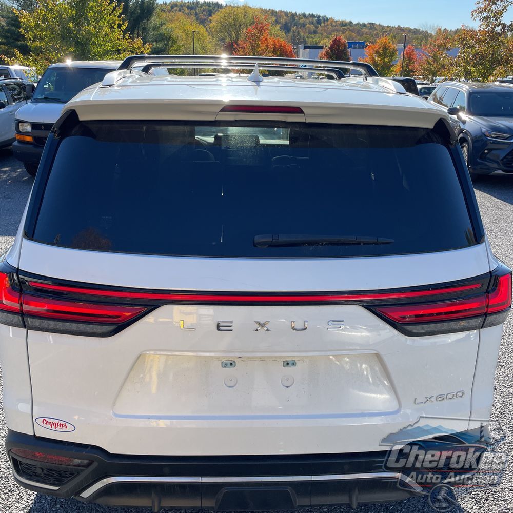 2024 Lexus LX 600 F SPORT Handling