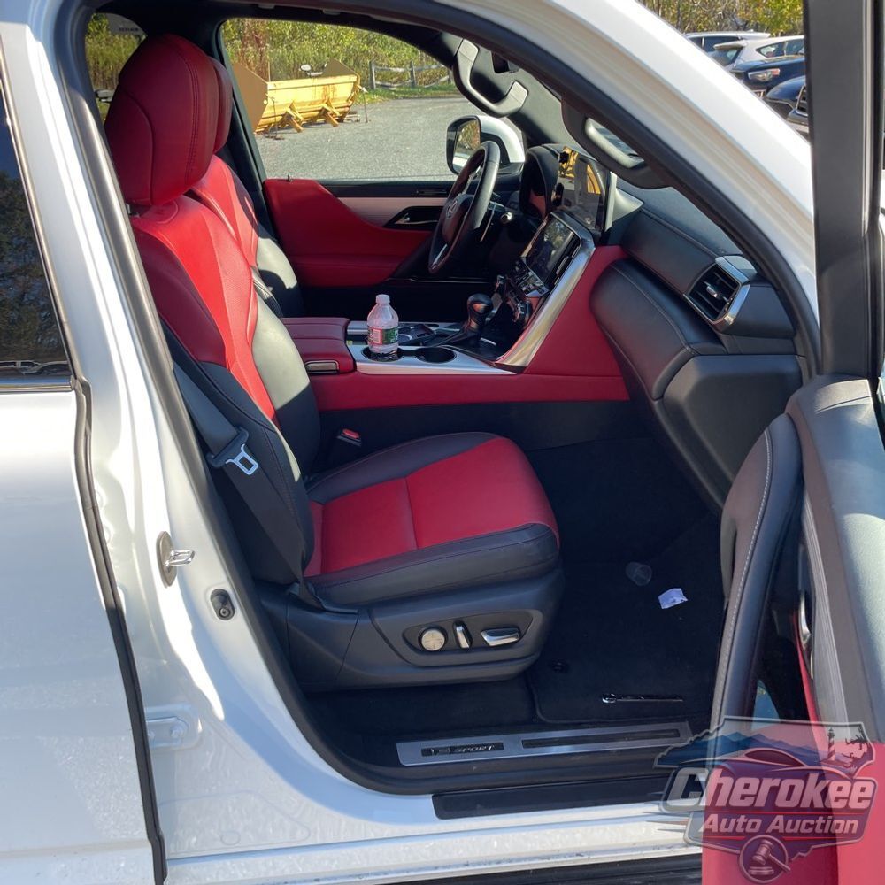 2024 Lexus LX 600 F SPORT Handling