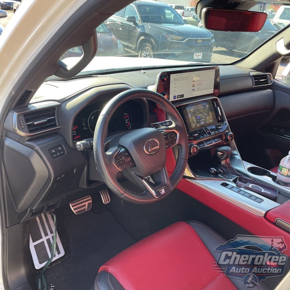 2024 Lexus LX 600 F SPORT Handling