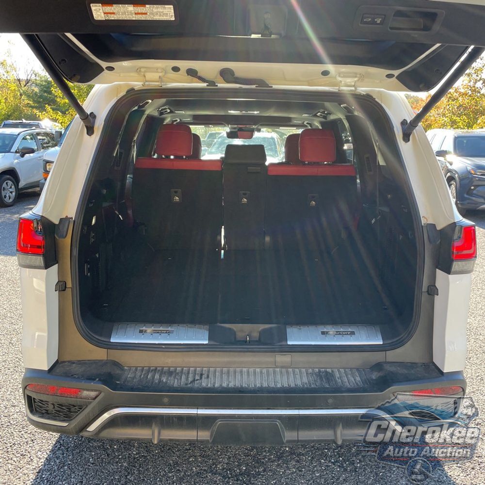 2024 Lexus LX 600 F SPORT Handling