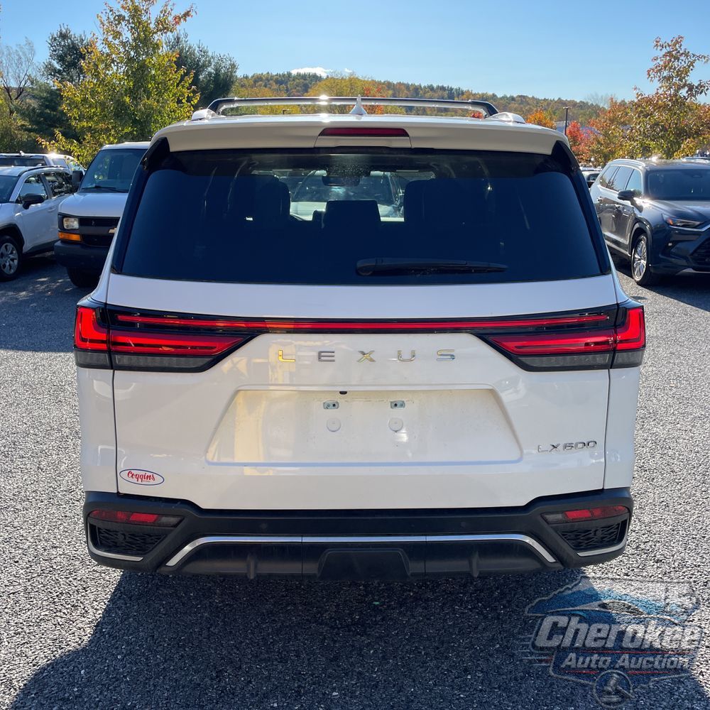 2024 Lexus LX 600 F SPORT Handling