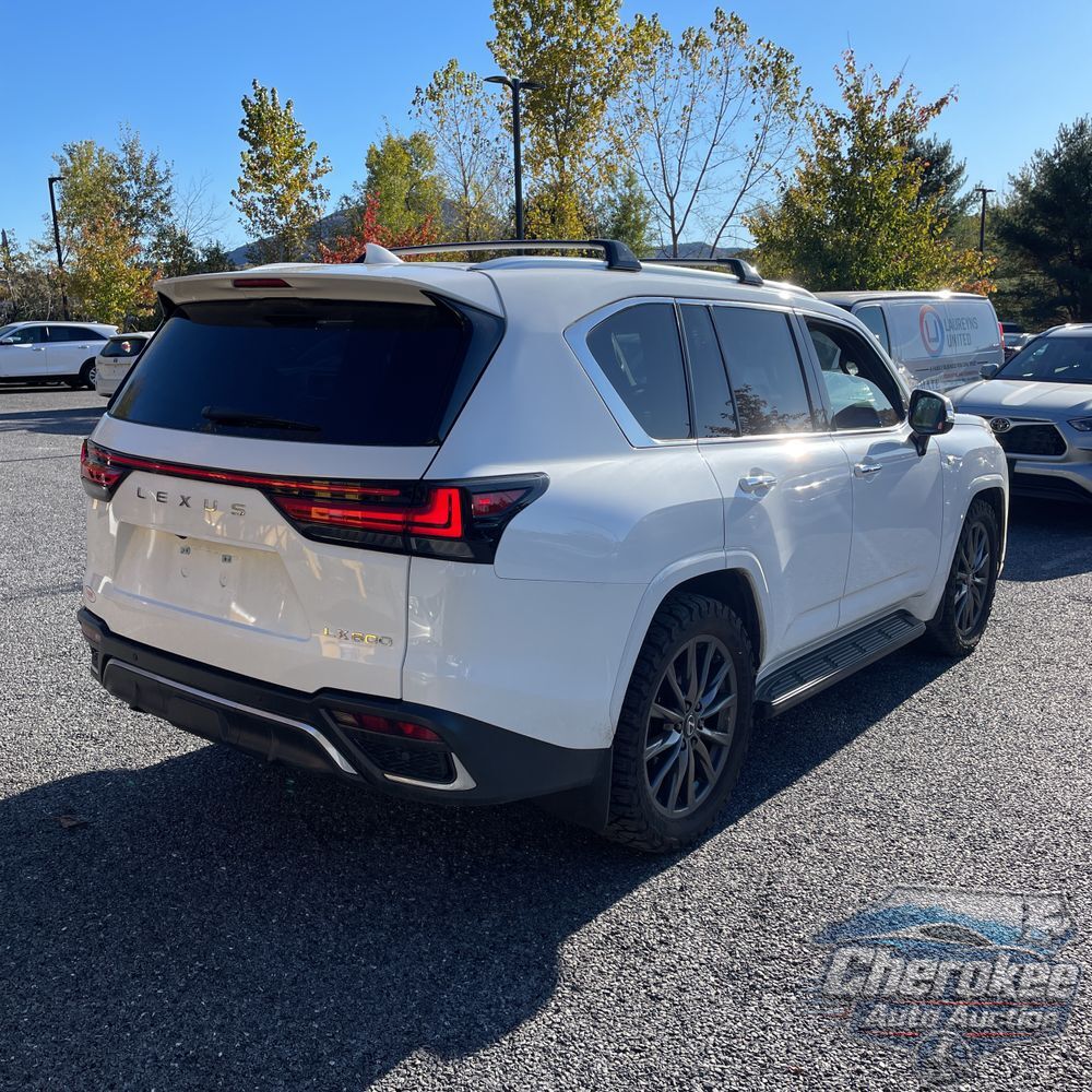 2024 Lexus LX 600 F SPORT Handling