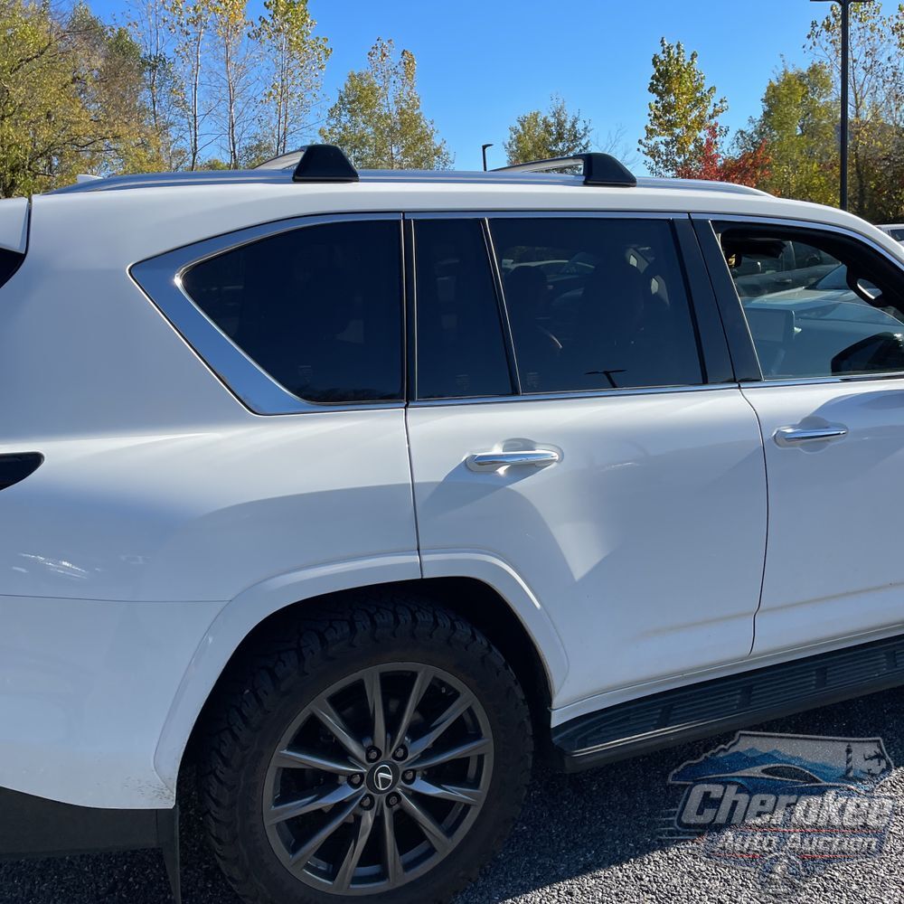 2024 Lexus LX 600 F SPORT Handling