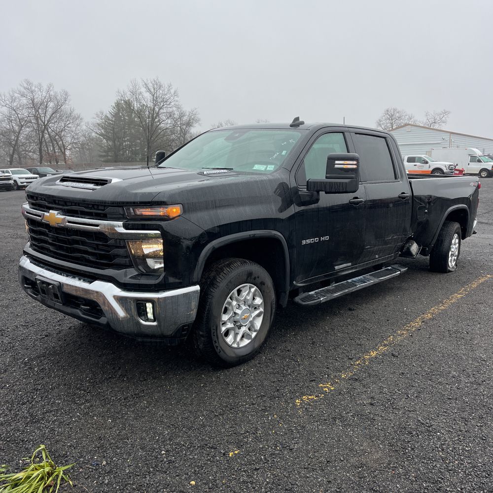 2025 Chevrolet Silverado 3500HD LT
